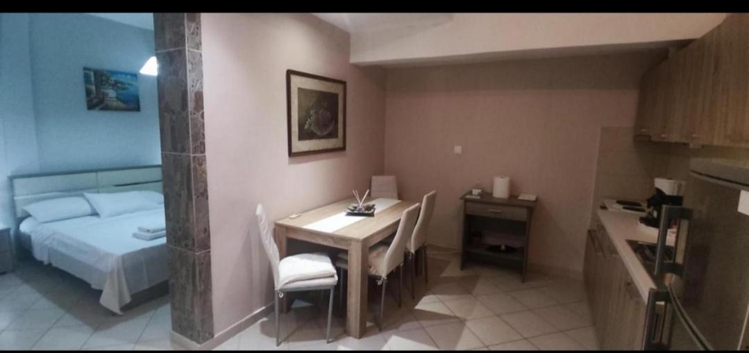 Peters Apartment Corfu (city) מראה חיצוני תמונה